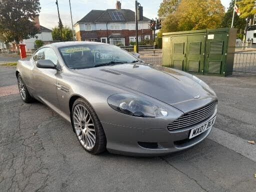 Aston Martin DB9