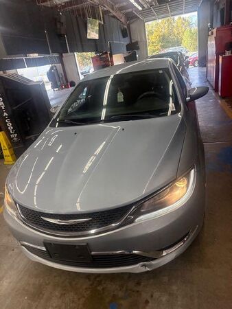 Chrysler 200