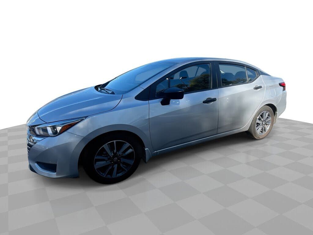 2024 NISSAN Versa