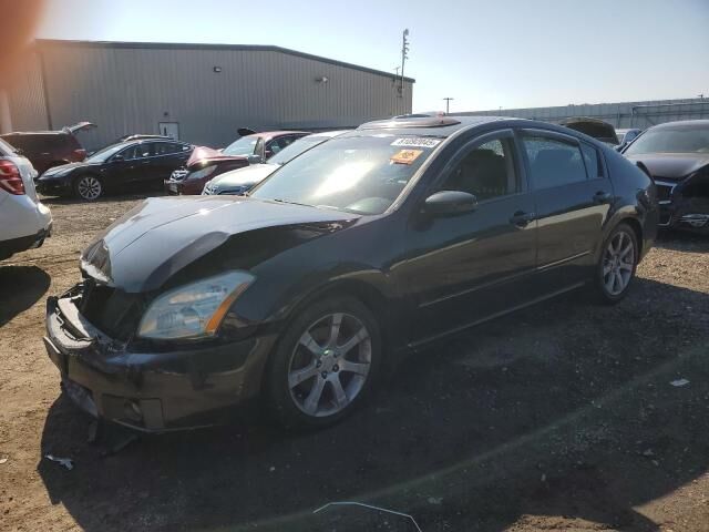 Nissan Maxima