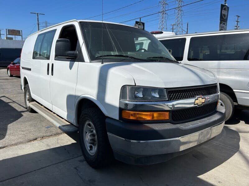 2019 CHEVROLET Express