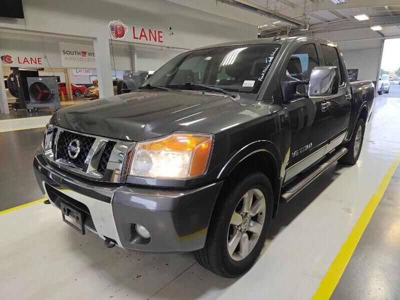 Nissan Titan