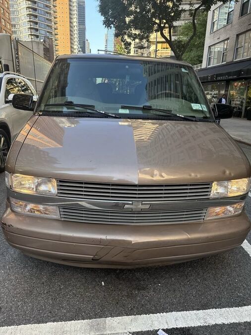 Chevrolet Astro Van