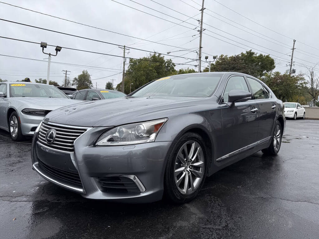 Lexus LS