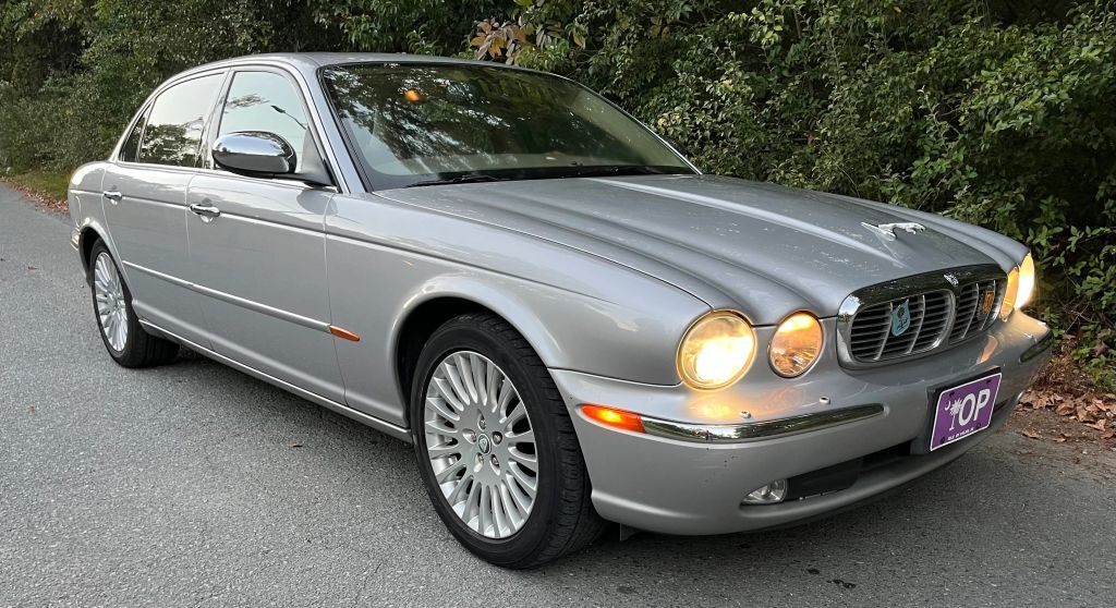 Jaguar XJ