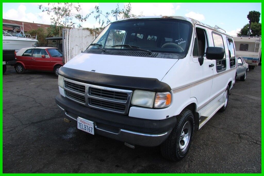 Dodge Ram Van
