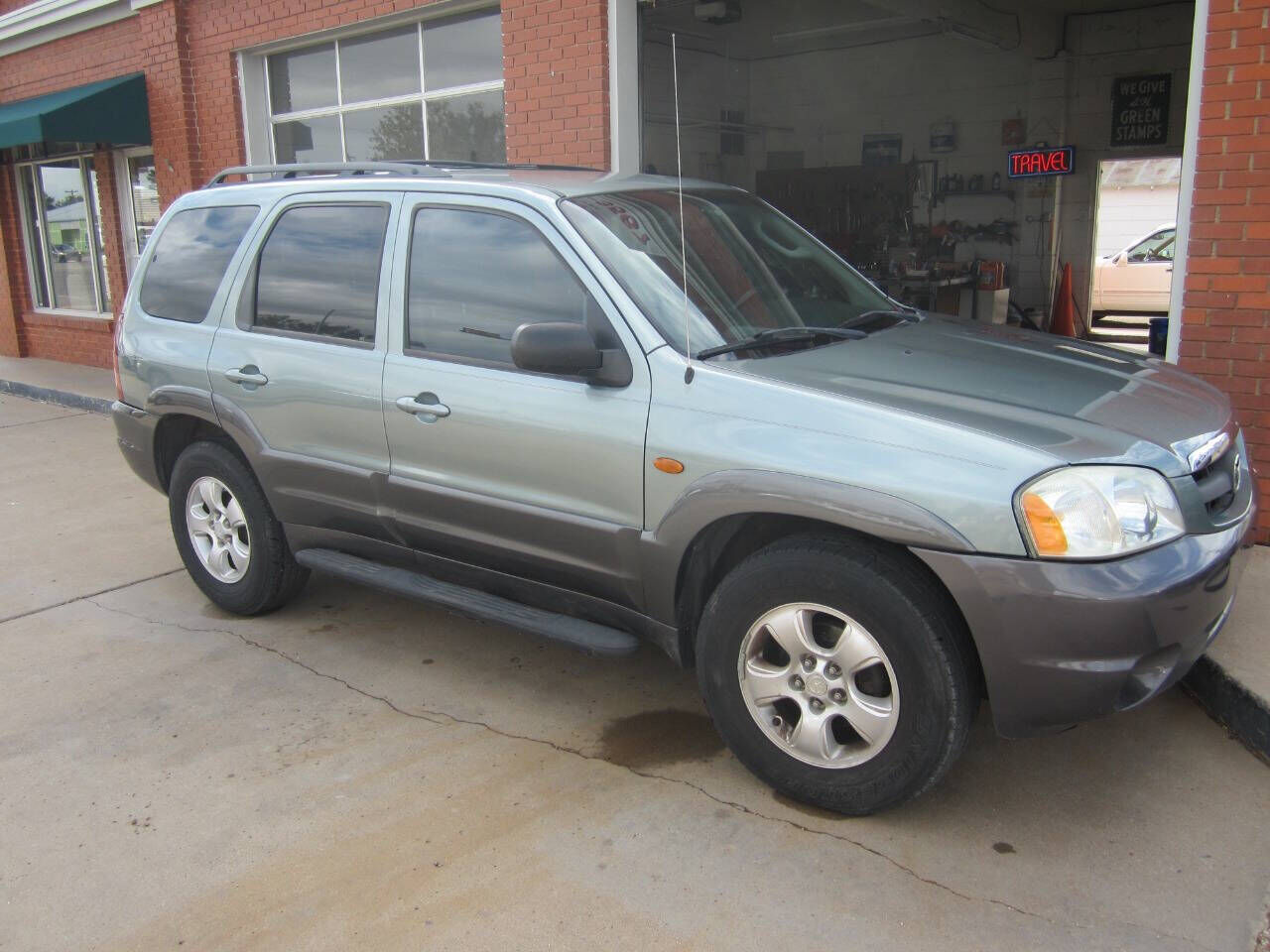 Mazda Tribute