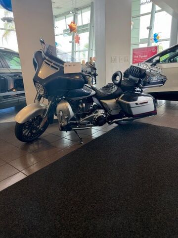2019 HARLEY DAVIDSON FLHXSE / CVO Street Glide