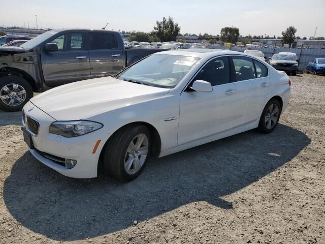 BMW 528i