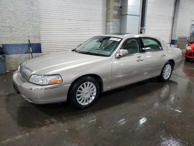 Lincoln Town Car