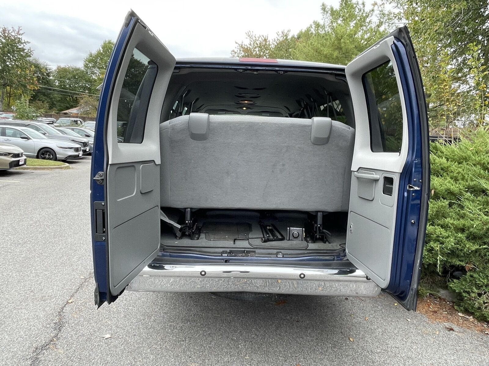 Ford E-350