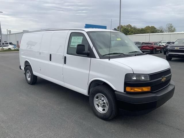 2025 CHEVROLET Express
