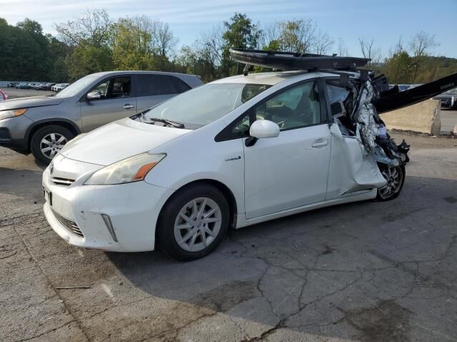 Toyota Prius V