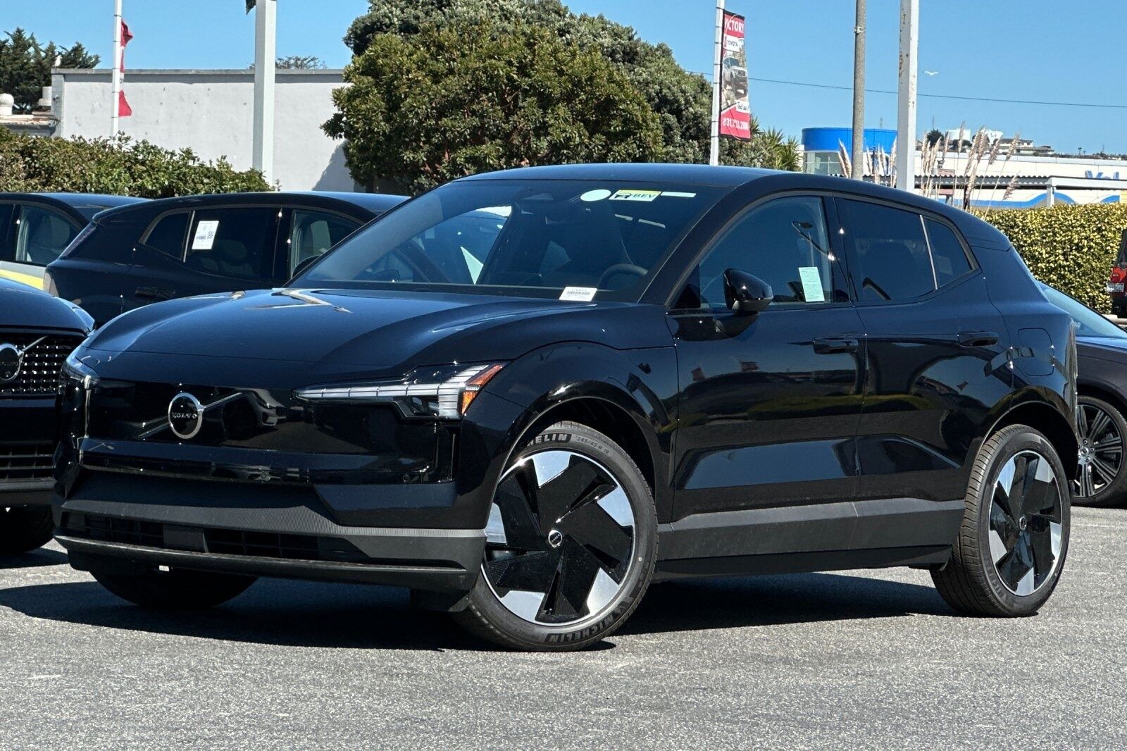 2025 VOLVO EX30