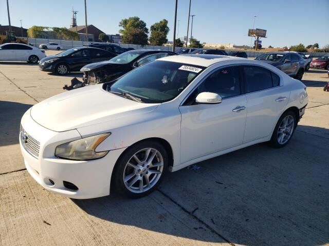 Nissan Maxima