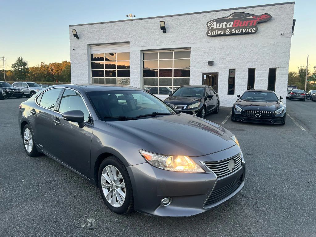 Lexus ES