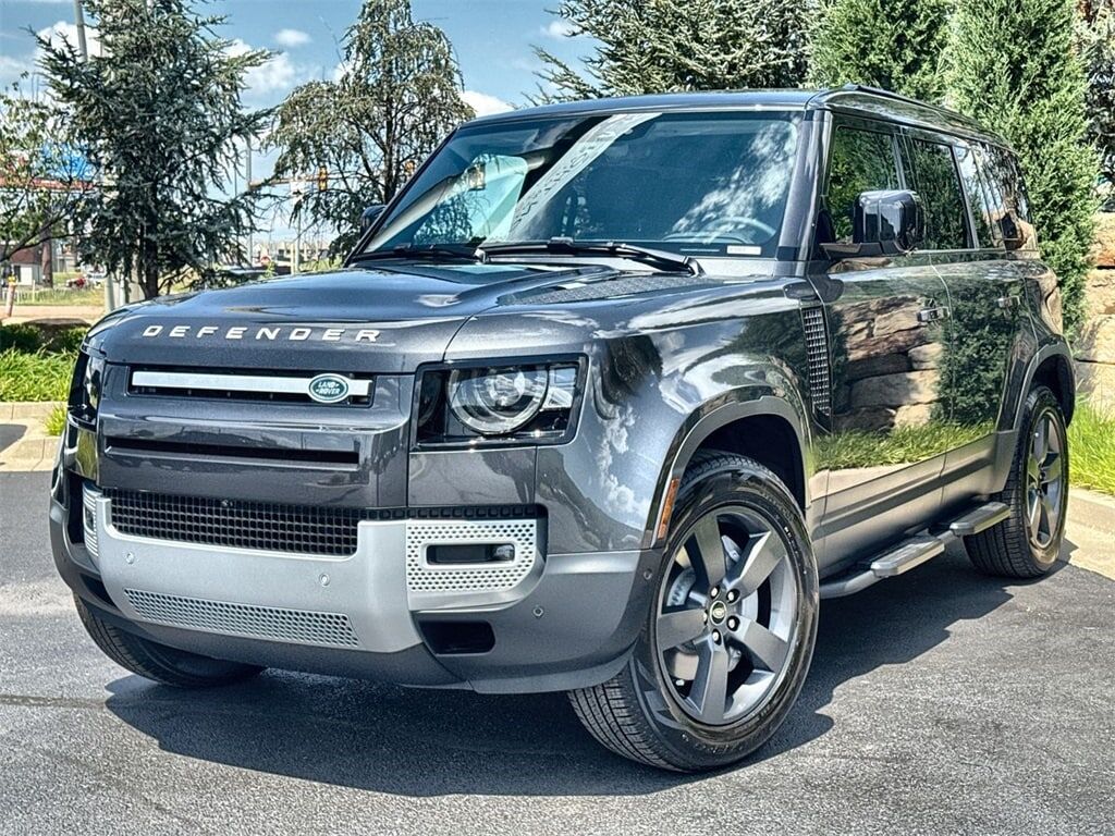 2025 LAND ROVER Defender