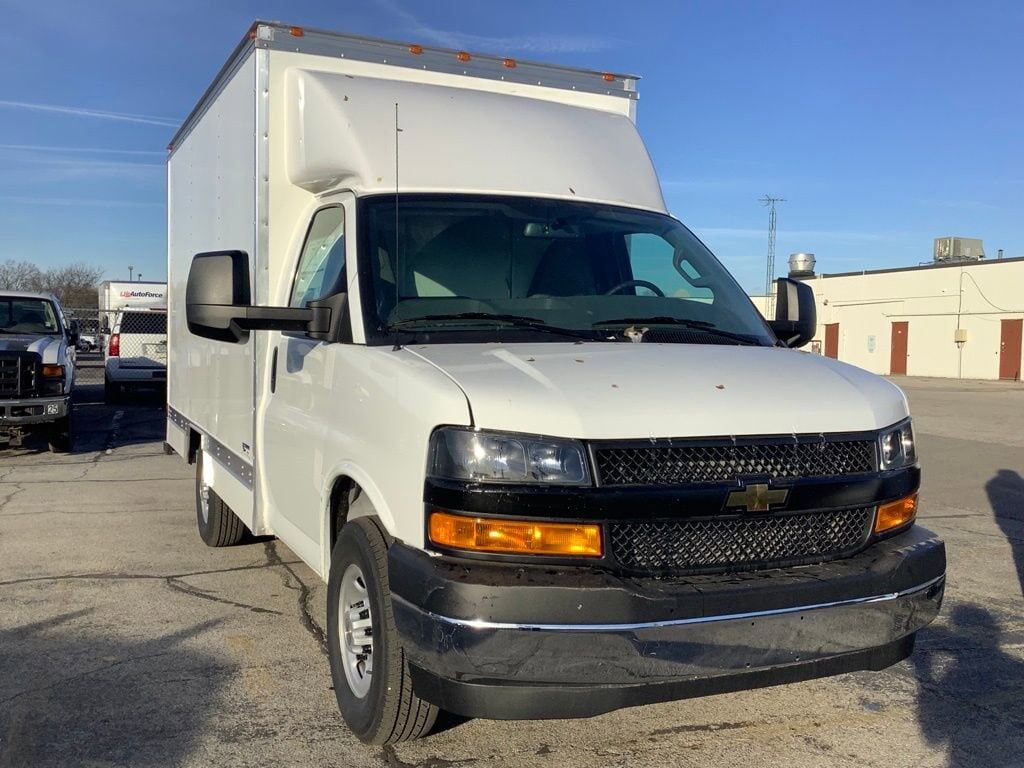 2024 CHEVROLET Express