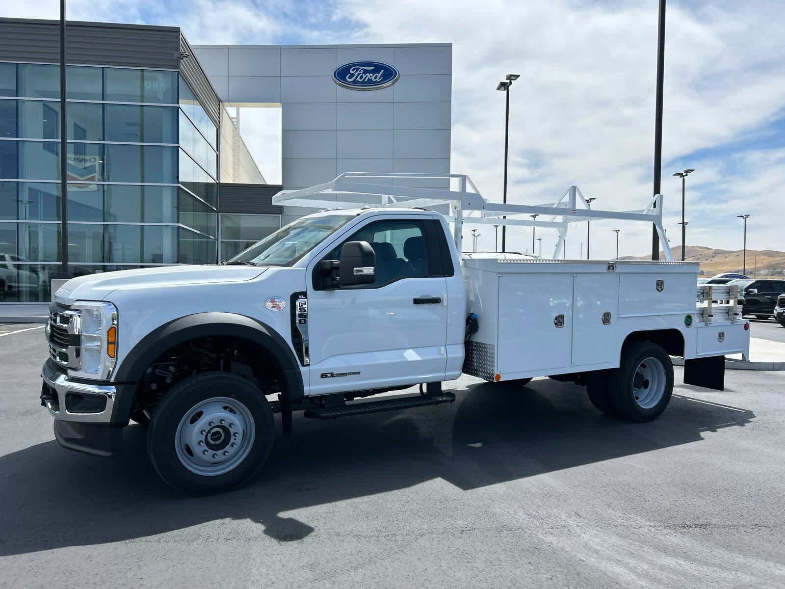 2025 FORD F-550