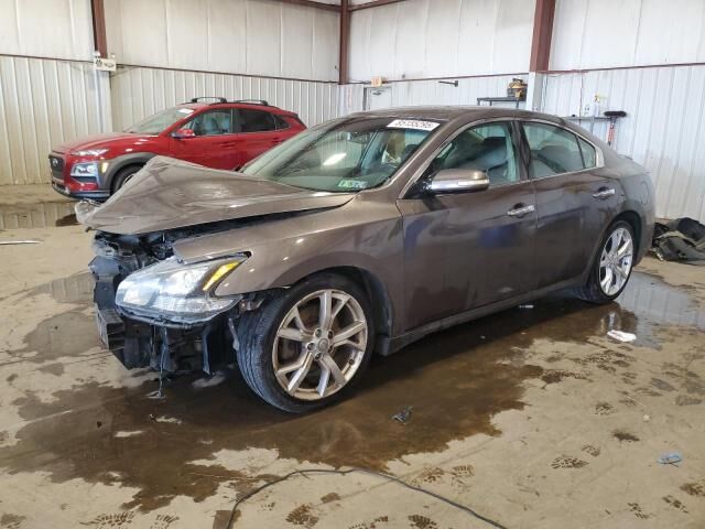 Nissan Maxima