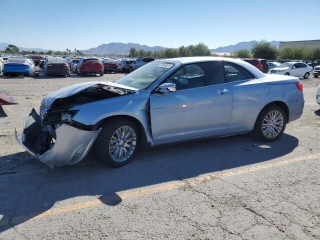 Chrysler 200