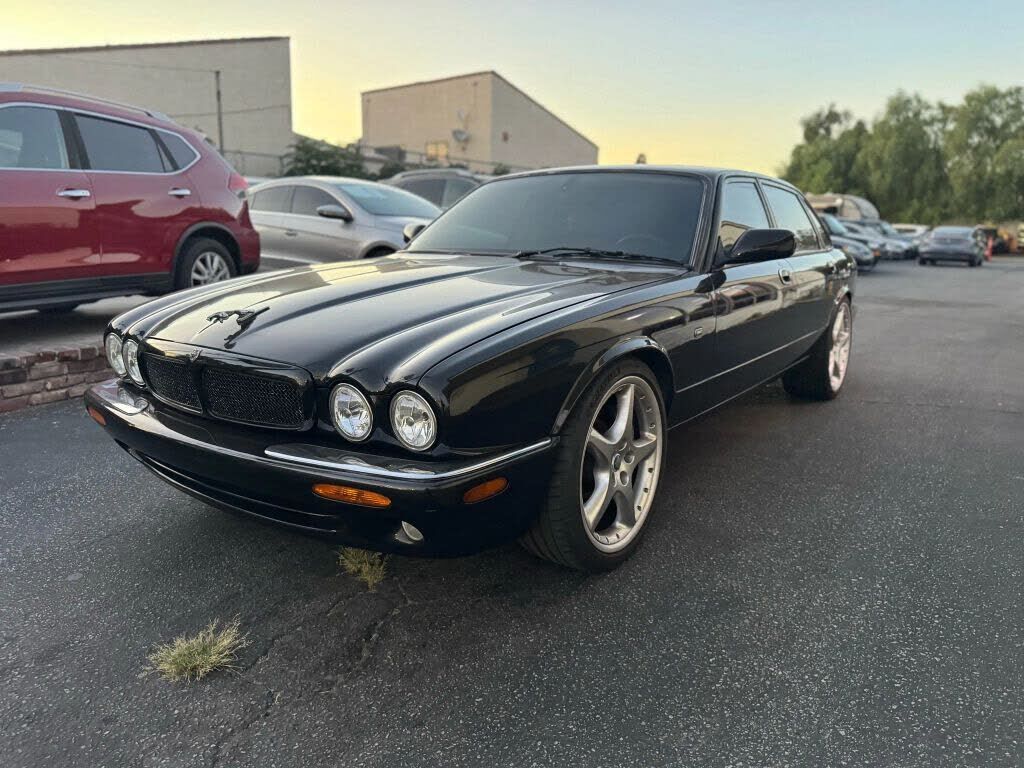 Jaguar XJR
