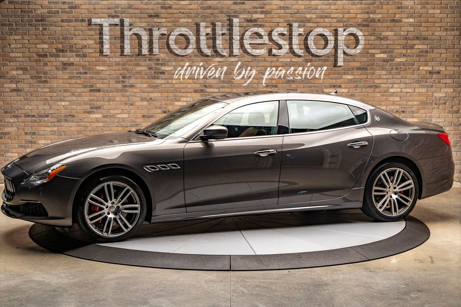 2017 MASERATI Quattroporte