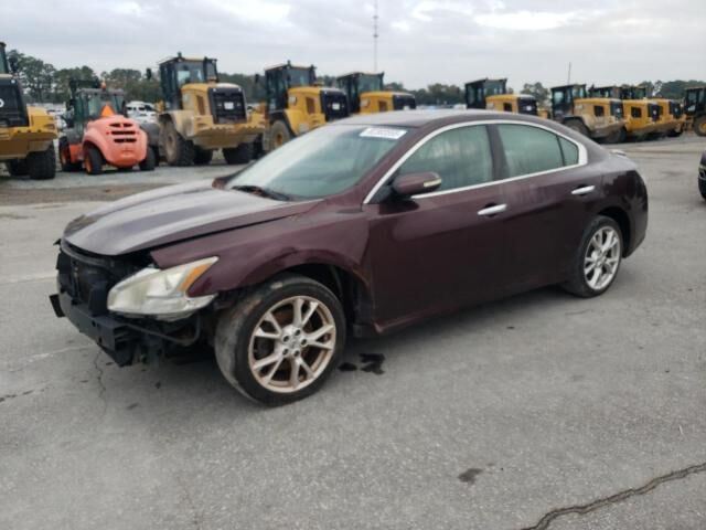 Nissan Maxima