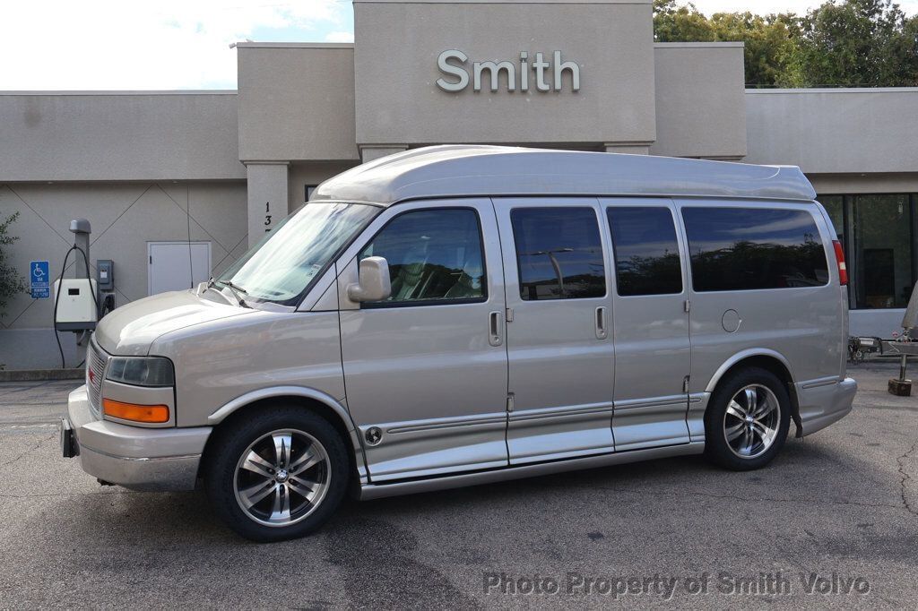 GMC Savana