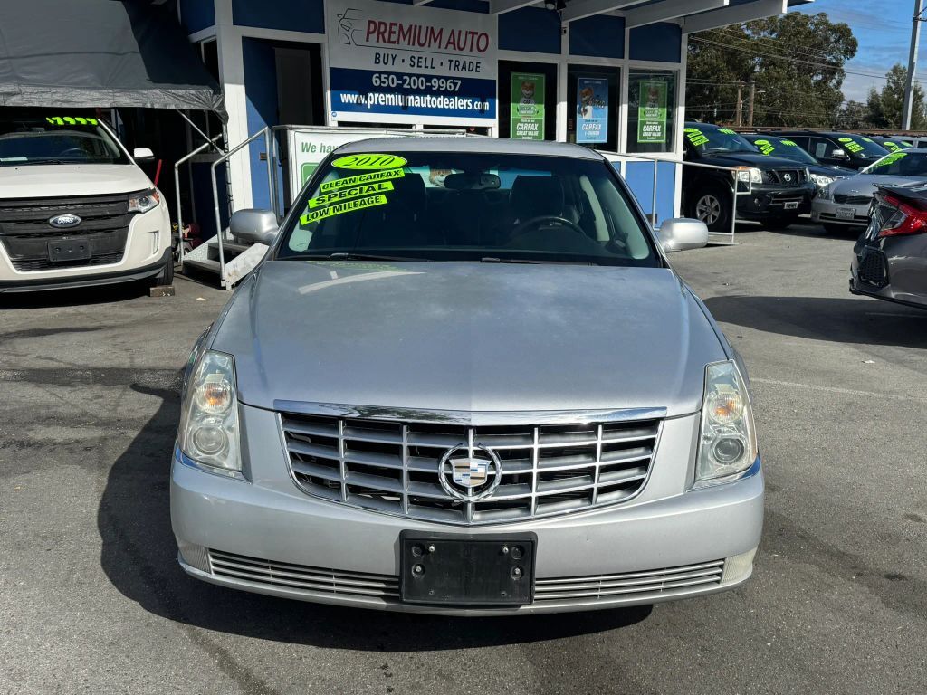 2010 CADILLAC DTS