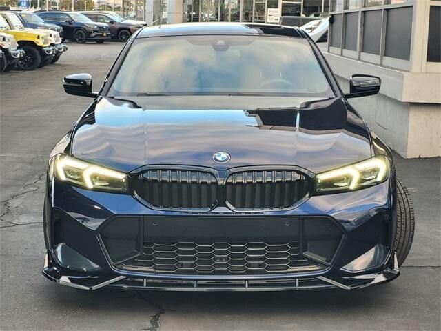 2023 BMW 330i