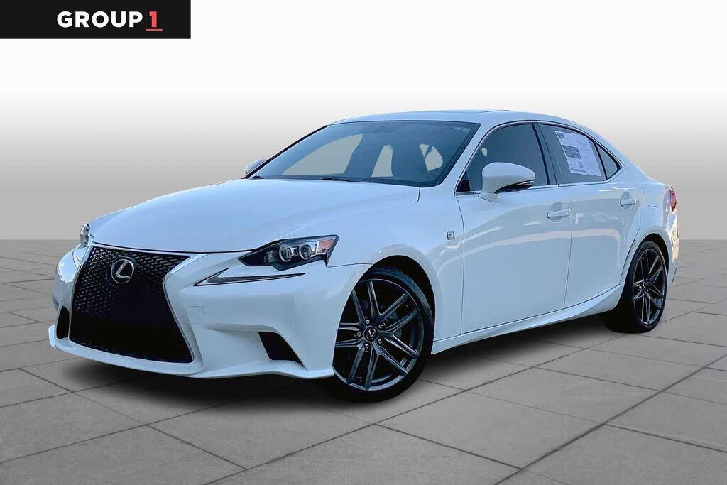 Lexus IS