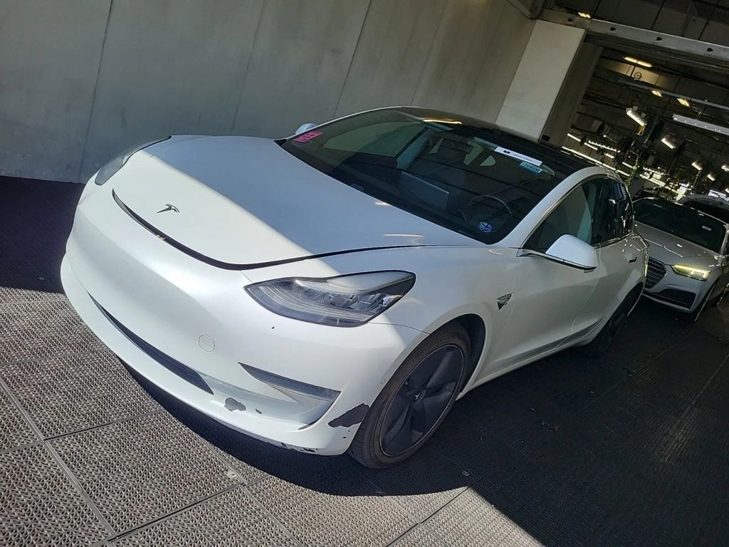 2020 TESLA Model 3