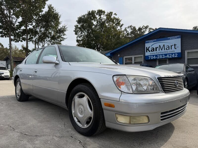Lexus LS