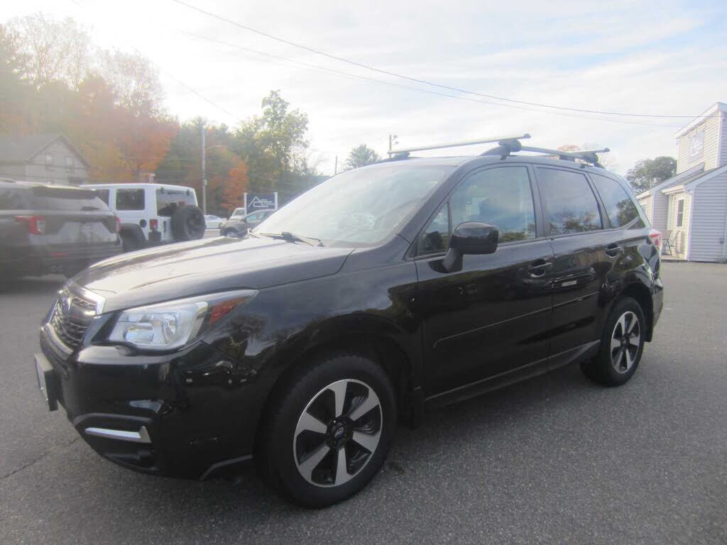2017 SUBARU Forester