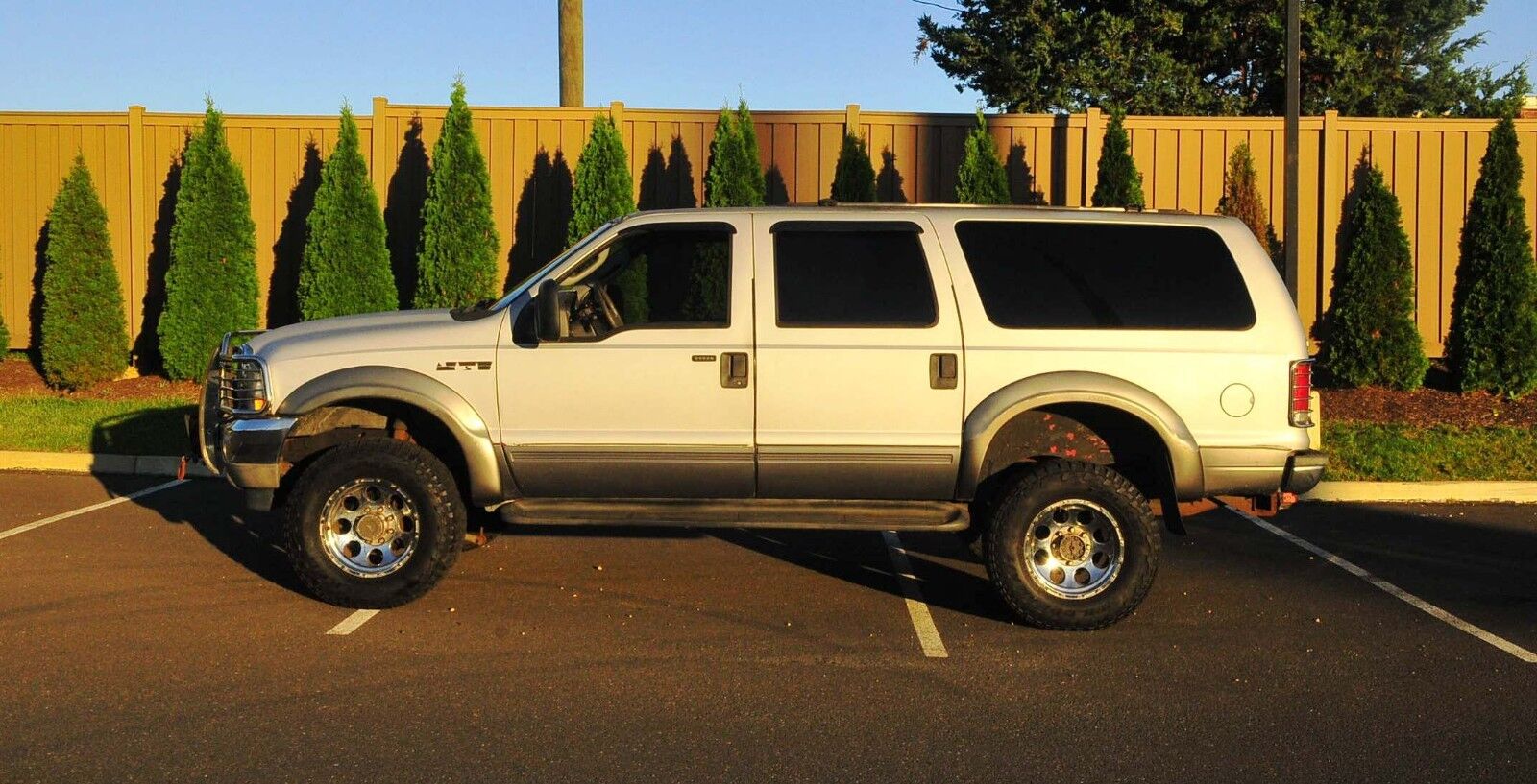 Ford Excursion