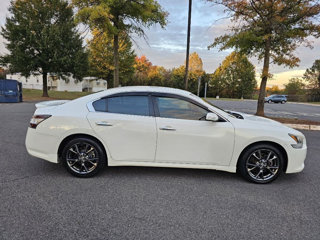 Nissan Maxima