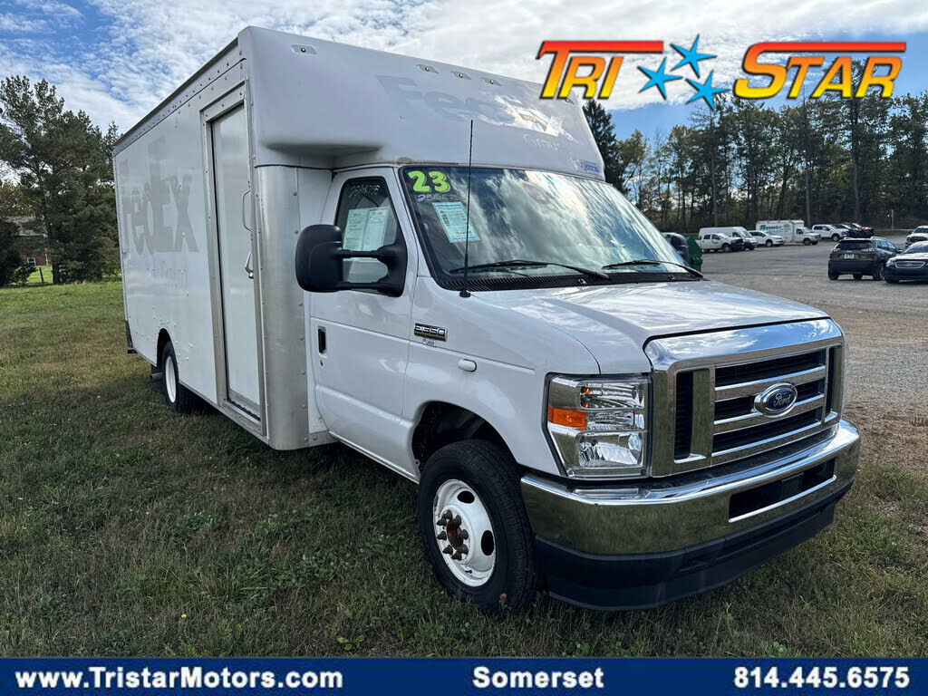 2022 FORD E-350