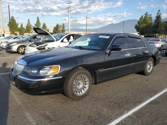 Lincoln Town Car