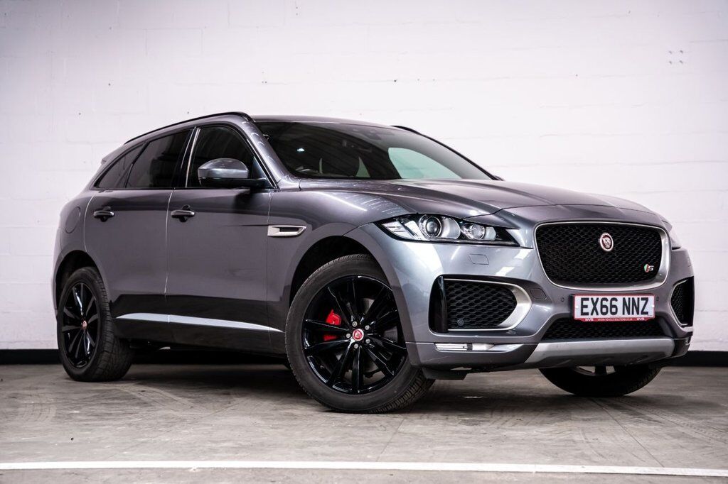 Jaguar F-Pace