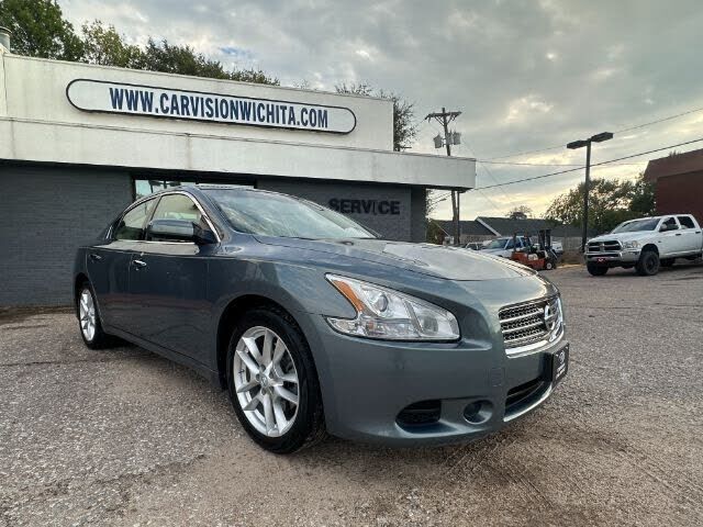 Nissan Maxima