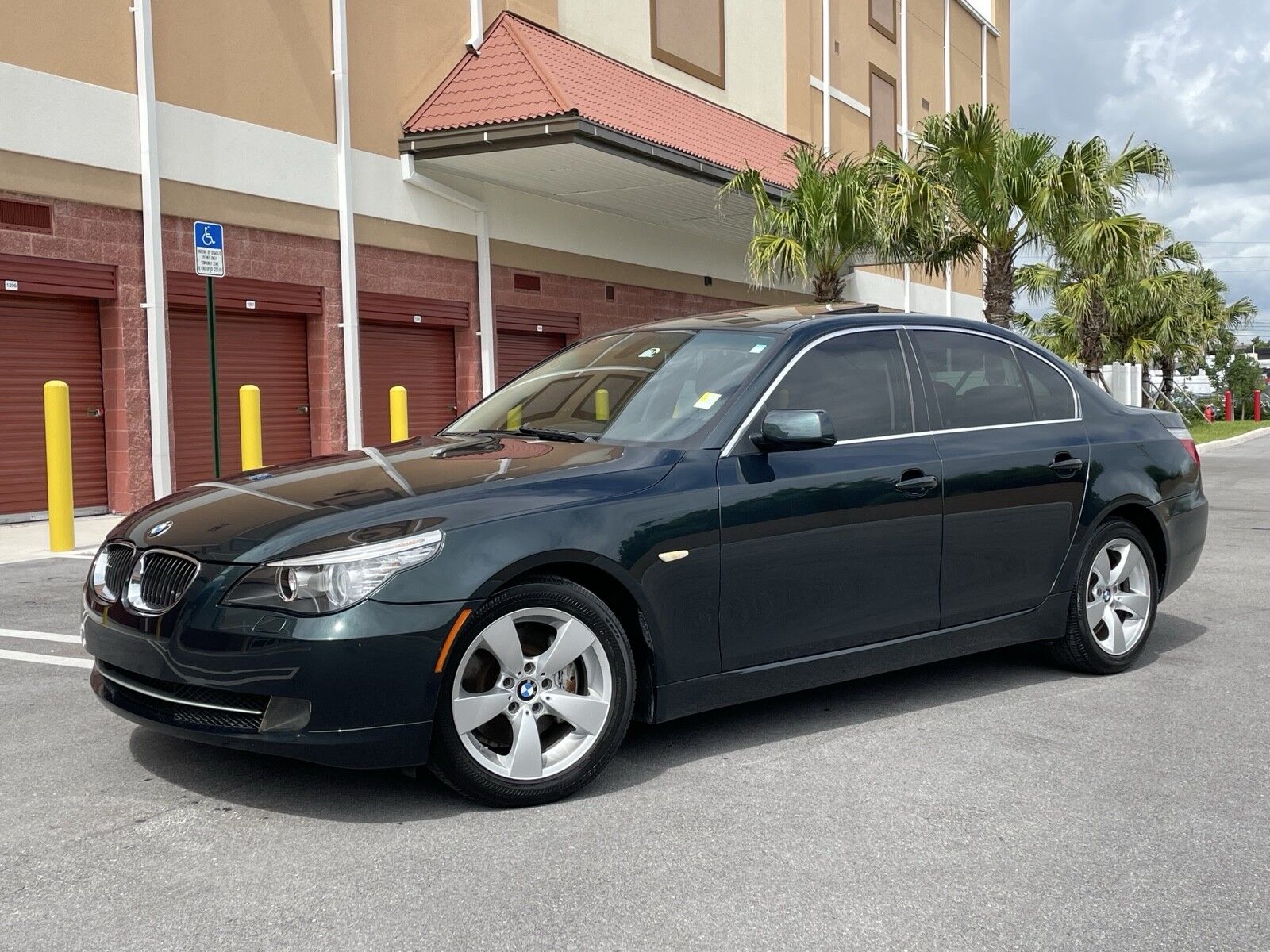 BMW 528i
