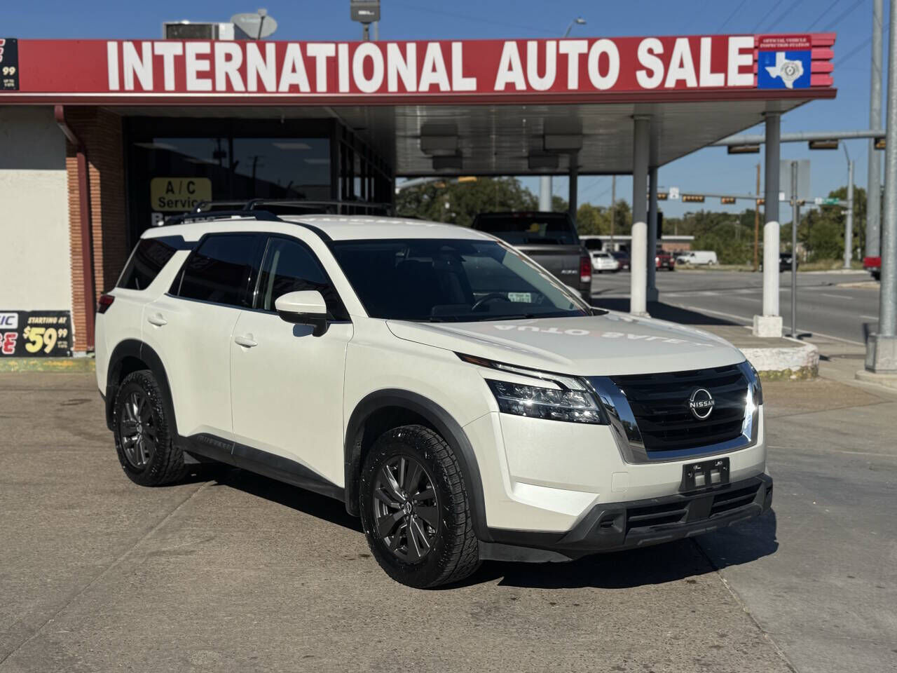 2022 NISSAN Pathfinder