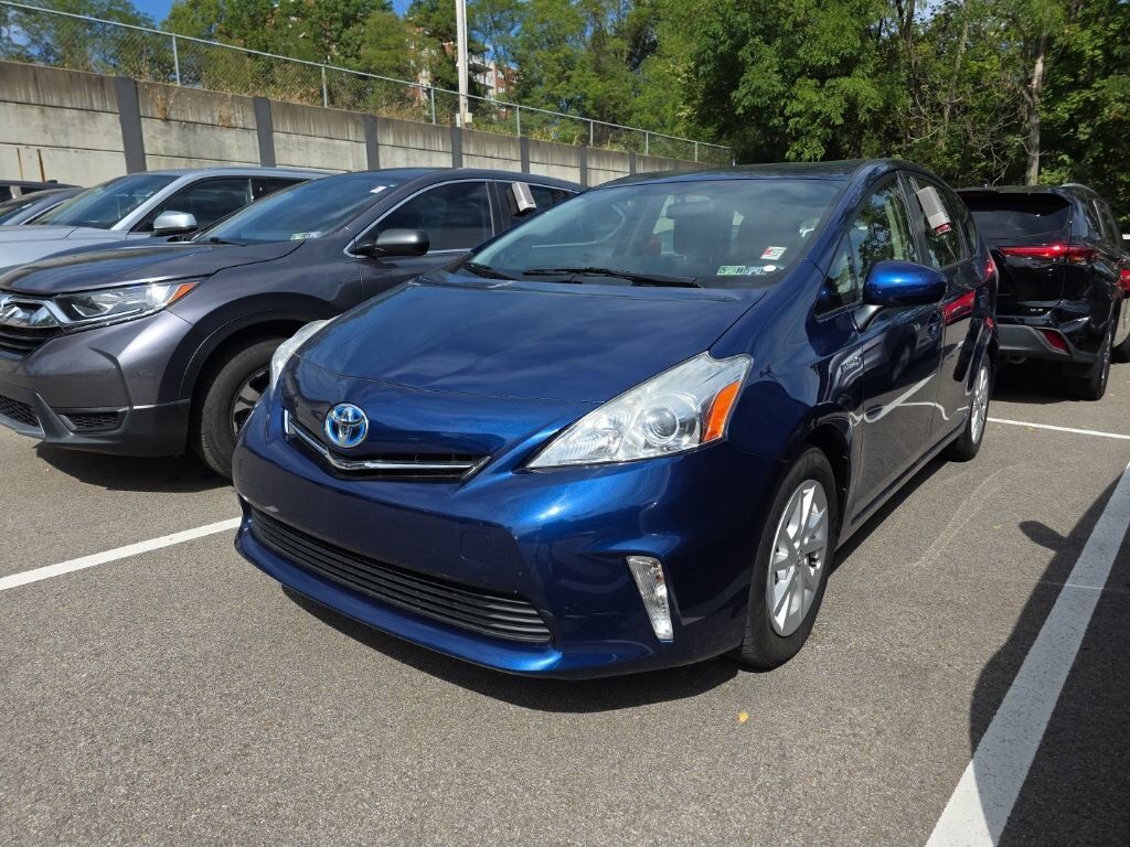 Toyota Prius V