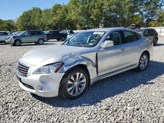Infiniti M37