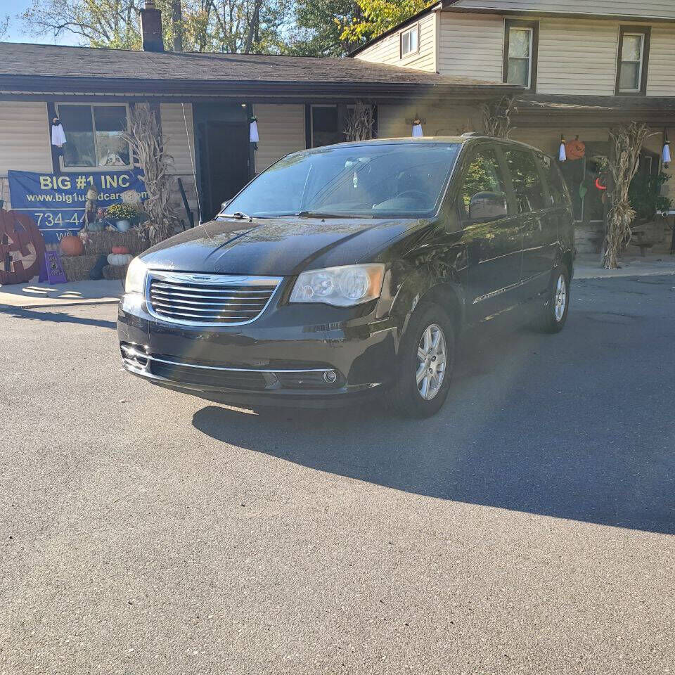 2011 CHRYSLER Town and Country