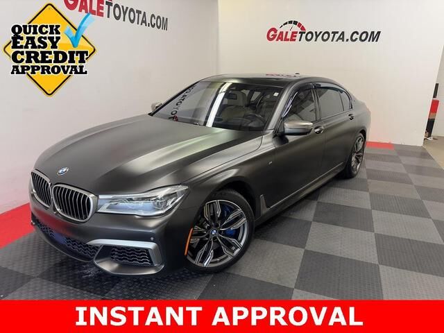 BMW M760i