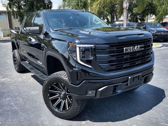 2023 GMC Sierra