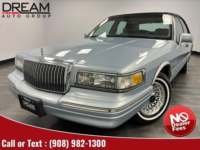 1997 LINCOLN Town Car