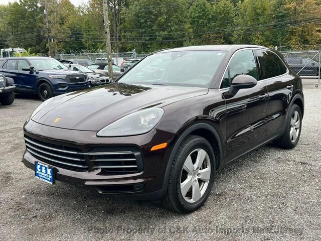 2022 PORSCHE Cayenne